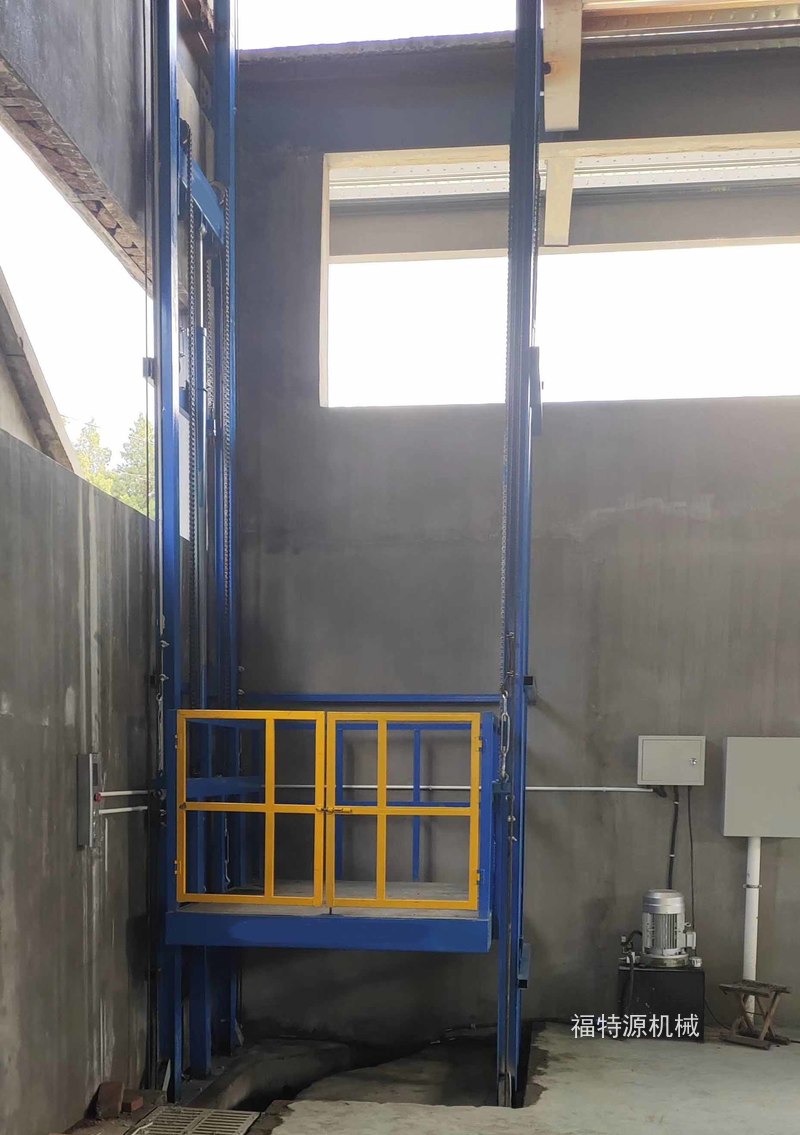 二層上貨專用導軌式升降機 二層上貨專用導軌式升降機